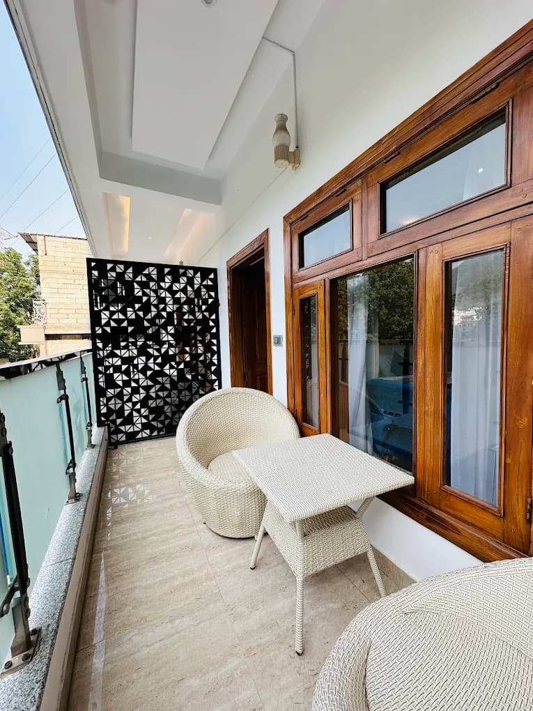 opportunity carousal item